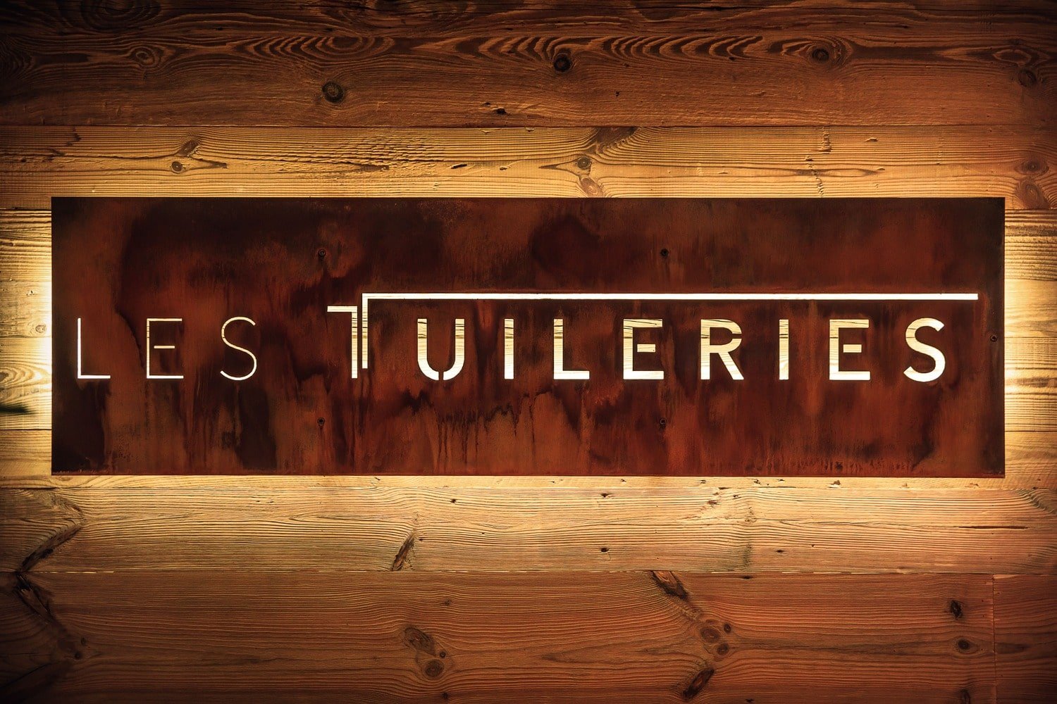 Enseigne et logo de la Brasserie Les Tuileries
